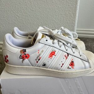 Adidas superstar exclusive neon floral embroidered new with tags womens 7.5